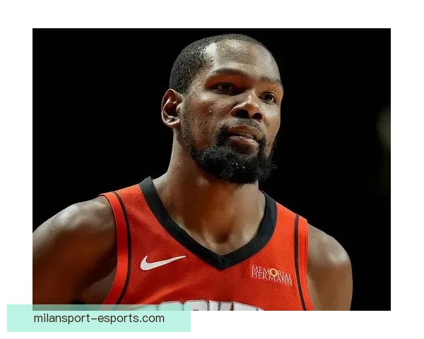 杜兰特谈进攻理念希望梳理节奏带动队友发挥整体实力